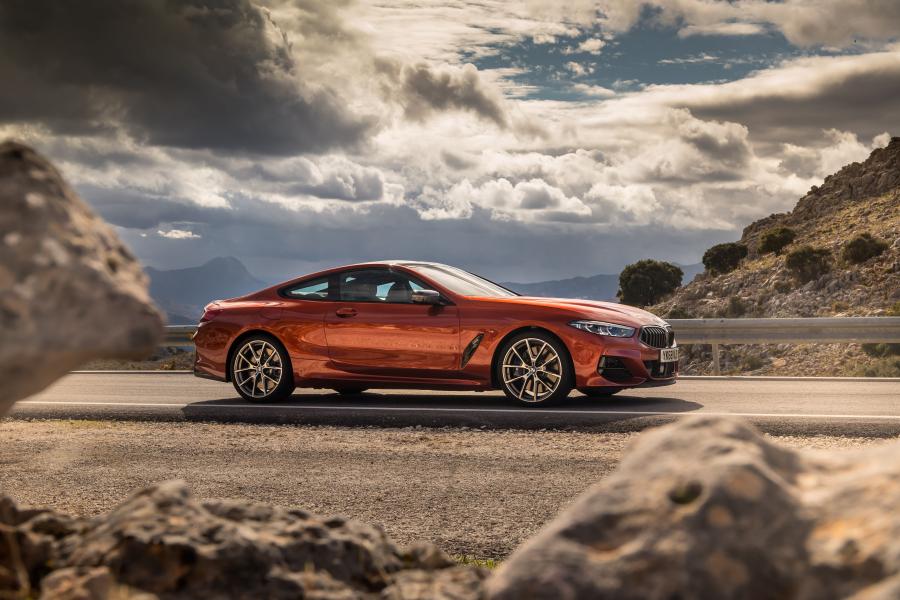 BMW M850i xDrive Carbon Package (G15) 2018 года  (UK) (фото 2 из 40)